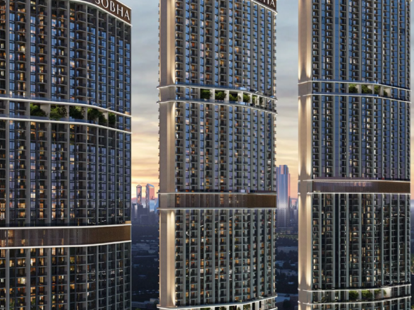 360 Riverside Crescent